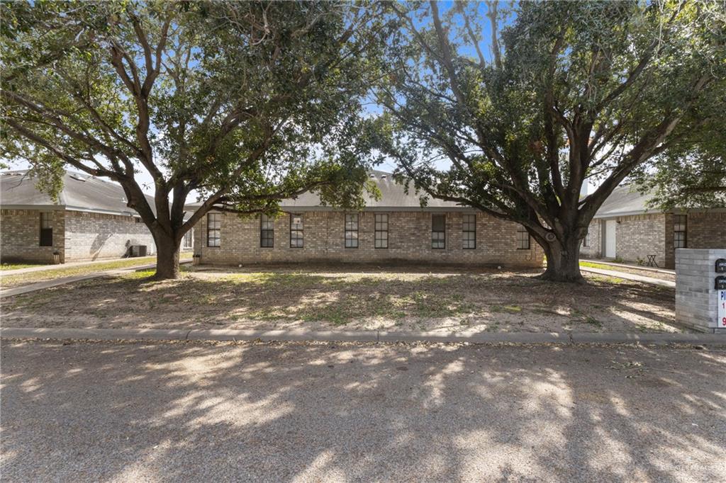 Multi-family home at 1902 Jason Avenue, Edinburg, Texas